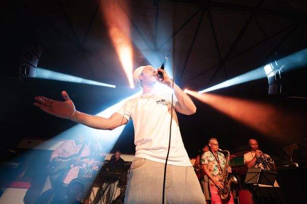 EN IMAGES. Balik, du groupe de reggae Danakil, en concert pour la quatrième fois à Tahiti
