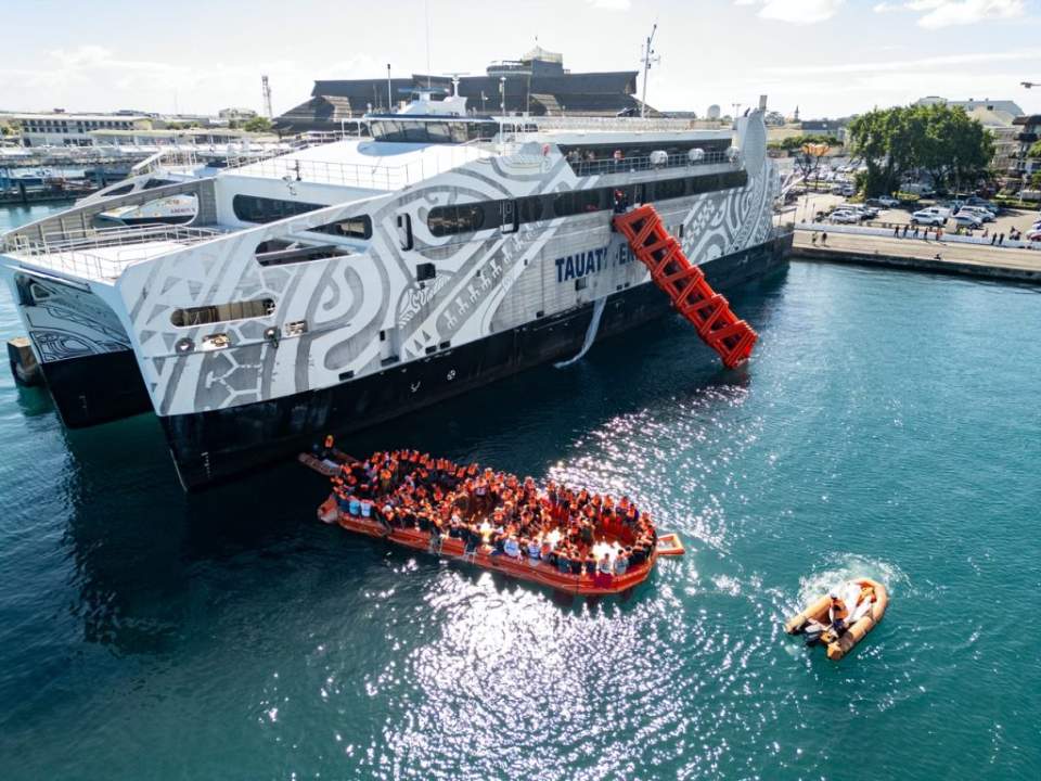 Exercice d’abandon du Tauati Ferry