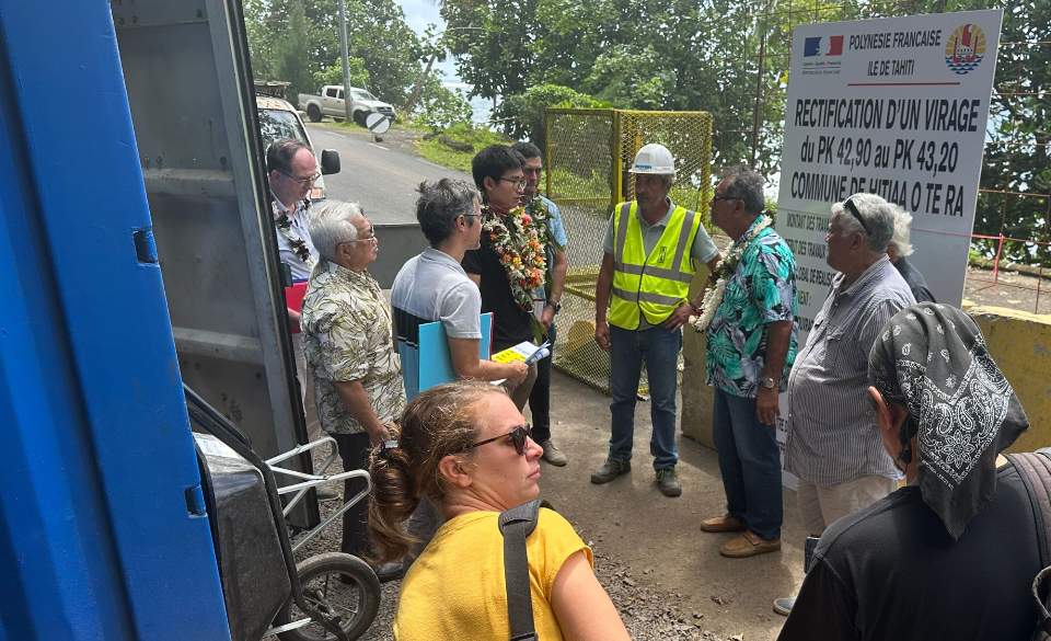 Travaux de rectification du virage au PK 43 à Hitia’a