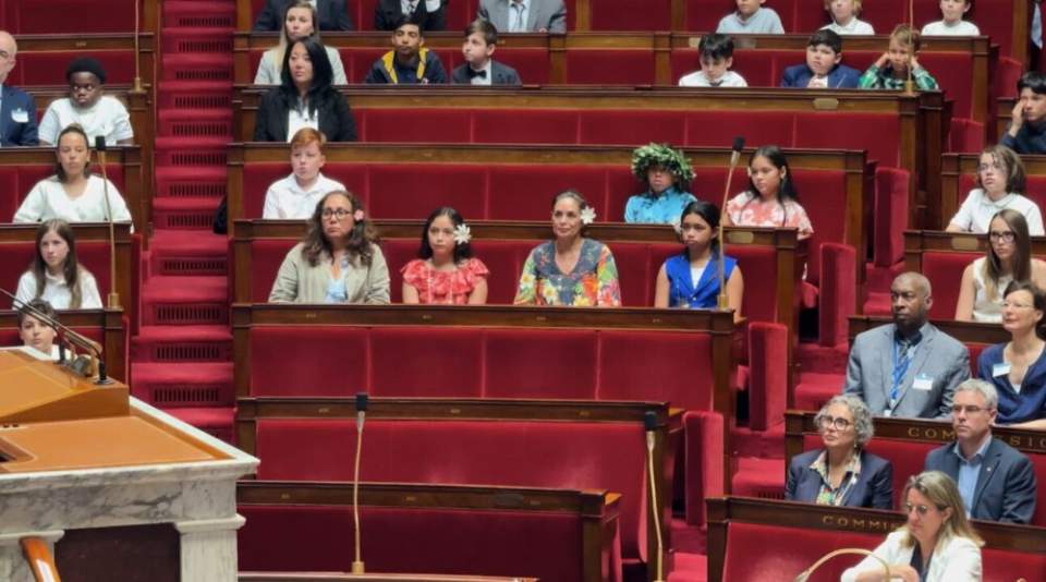 quatre élèves de Punaauia à l’Assemblée nationale