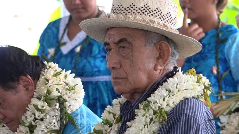 « Il faut qu’il se repose et il va revenir » : Géros rassure sur la santé d’Oscar Temaru