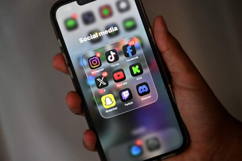 Réseaux sociaux : pas de changement « significatif » après l’interdiction pour les adolescents en Australie