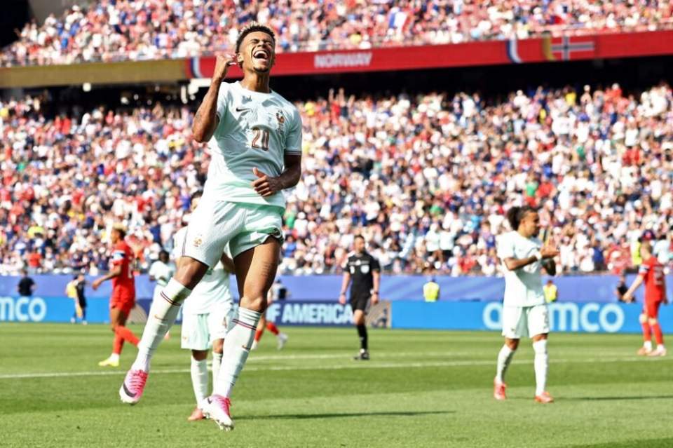 Mondial : la France finit 1re en battant la Norvège 4-1