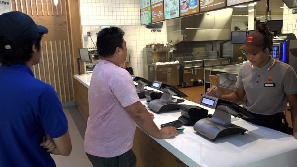 Burger King ouvre à Faa’a et mise sur l’emploi local avec 60 recrutements