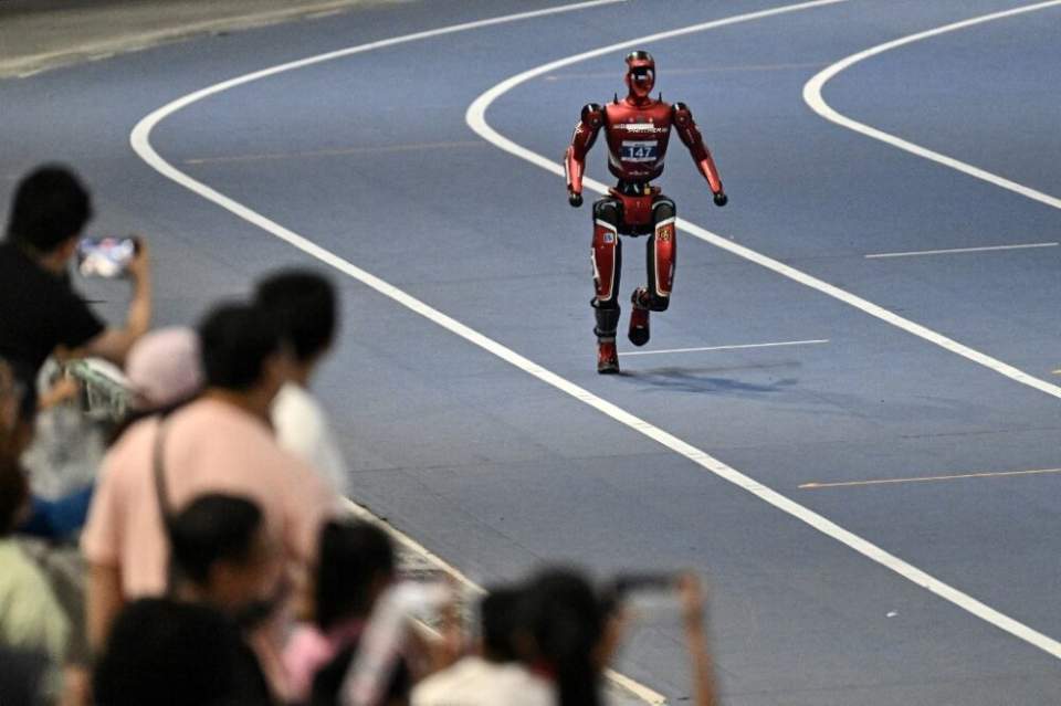 Des humanoïdes battent des records sportifs humains aux World Robot Games en Chine