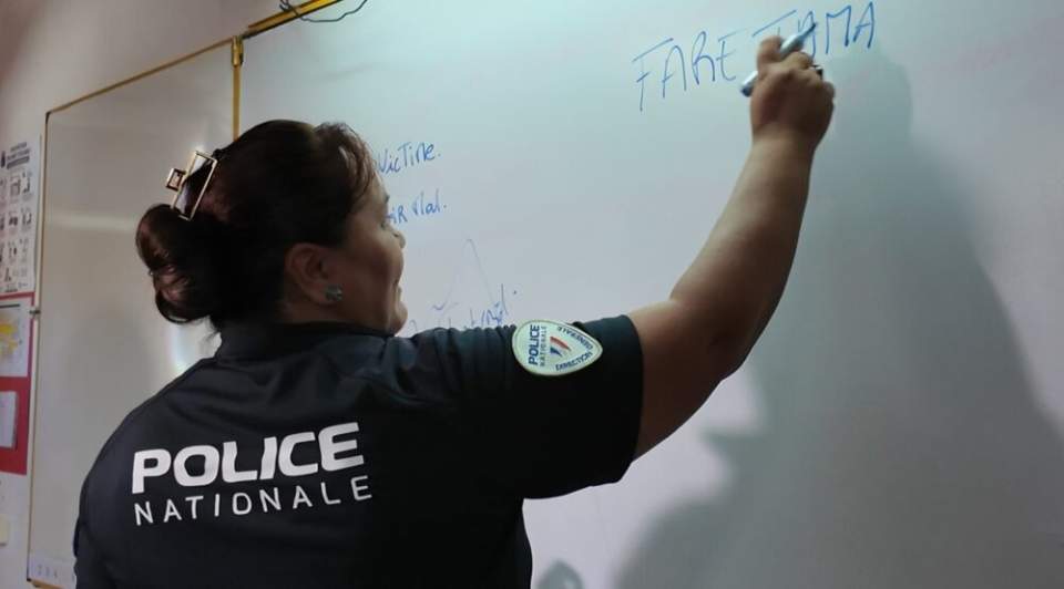 Jeux en ligne et réseaux : la police nationale apprend aux collégiens à déceler le cyberharcèlement